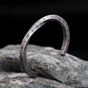 Bracelet Nouveau vintage nordique viking twist chouette Bracles pour hommes mode en acier inoxydable viking bracelet bijoux bijoux cadeau en gros 24411