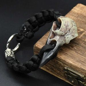 Bangle Odin Crow Skeleton Viking Eagle Head Pendant Rune Rune Bead Umbrella Corde Norwegian Pirate Rune Walkonut Amulet Jewelry Gift Q240522