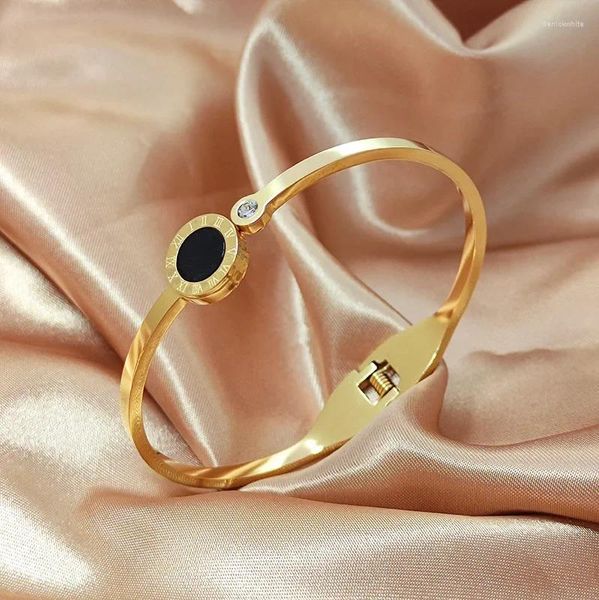 Brazalete abierto con cáscara negra titanio pulsera digital romana versátil joya versátiles de joyas incoloras de lujo para mujeres