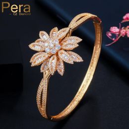 Bangle Pera Hoge kwaliteit CZ Stone Setting Indiase stijl Geel Goud Kleur 3D Bloem Ronde Armband voor Bruiloft Vrouwen Sieraden Z052