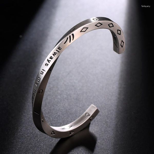 Bangle gepersonaliseerde retro zwart en zilver heren roestvrijstalen armband Nordic Viking manchet charme cadeau