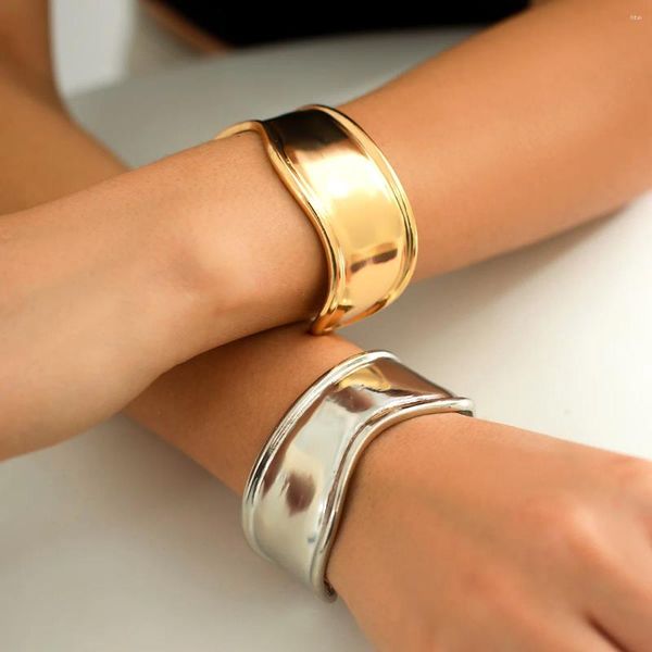 Brazalete Punk Metal Suave Irregular Apertura Brazaletes anchos Pulsera para mujer Vintage Color dorado Chunky Mano gruesa Joyería Regalo de fiesta 2024