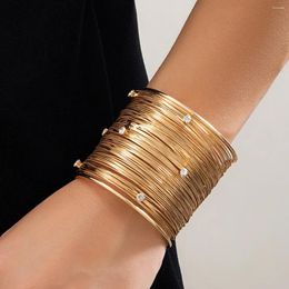 Brazalete Punk multicapa de alambre de Metal, pulseras de cuerdas, brazaletes para mujer, Color dorado y cristal, puño abierto ancho, regalos de joyería para fiesta