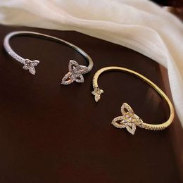 Brangle Real Gold plaqué zircon papillon ouvert Bracelet Light Fashion Design simple Tempérament Simple Bijoux à main polyvalent pour les femmes.