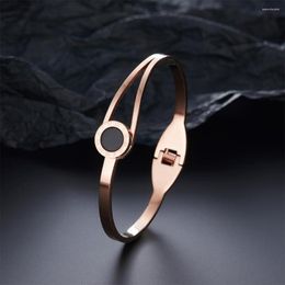 Bangle Romeinse cijfers gegraveerde armband Vrouwen zwarte steen roestvrijstalen armbanden voor vrouwliefhebbers luxe ontwerp bruiloft sieraden