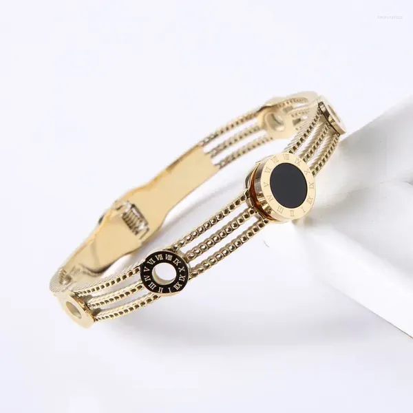 Bracele noire ronde noirs Bracelets Bracelets à printemps creux en acier inoxydable en acier inoxydable pour les femmes bijoux de fête de mode