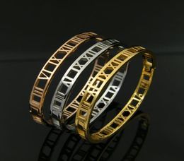 Bangle Verkopende high -end Sirocco Skinny MS Romeinse cijfers Hollow Bracelet Fashion Titanium Steel3569523