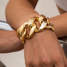 Bangle SHIXIN Hip Hop Overdreven Dikke Schakelkettingen Armband voor Vrouwen CCB Materiaal Grote Brede Armbanden Mode Hand Kettingen Sieraden 230626