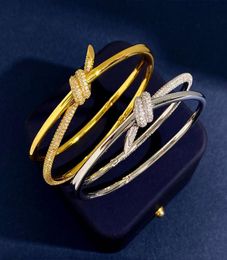 Bangle T Brand Luxury Diseñador de nudos brazalete de brazalete Doble línea Minoría para mujer de 18 km de oro Silver brillante Cristal Diamond Bangl7307586