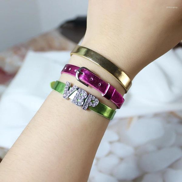 Brazalete a través de dijes deslizantes Letras del alfabeto 50 Pulsera Pulsera 8 mm Ancho 21 cm Longitud Capa de perlita Joyería DIY para mujeres Regalo para niños