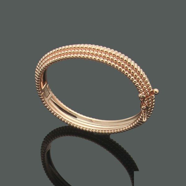 Brangle Titanium Steel Jewelry VC Lettre de cinq couches Bracelets de perles rondes Bracelets pour femmes Gold Wholesale Drop Livrot otvqc