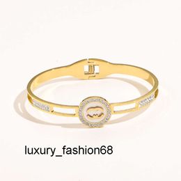 Bracciale rigido di design in oro 18 carati Bracciale rigido di amore Gioielli primaverili di lusso Bracciale con diamanti Bracciale donna affascinante Regali romantici Bracciale gioielli all'ingrosso ZG1174