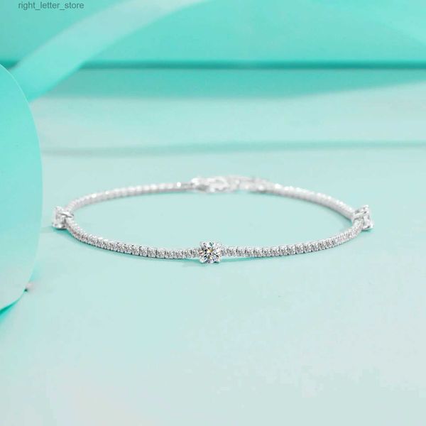 Bracelet True Moissanite Bracelet pour femmes 925 argent sterling rond Cut Gra Diamond Luxury Bijoux ANNIVERSAIRE CADEAU BRACELET DE TENNIS YQ240409