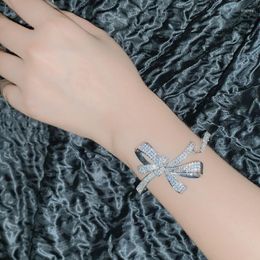 Bracelet Versa Light Luxe Ruban Papillon Tridimensionnel Design Géométrique Bracelet Plaqué 18K Plein Lumineux