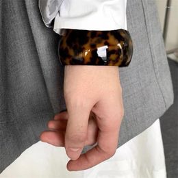 Brangle Bracelet à l'ouverture de Modèle de léopard Vintage Mode vintage