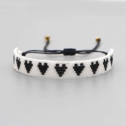 Bracelet Vintage Hip Hop Punk Amour Coeur Bracelet Tchèque Ethnique À La Main Géométrique Noir Blanc Étoile Bracelets Pour Couple Femmes Bijoux 240319