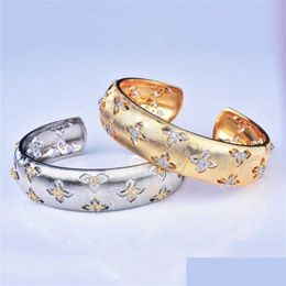 Bracelet Vintage Bracelet ouvert fleur creuse exagération luxe deux couleurs bijoux fil Ding mat accessoires pour femmes fête de mariage Dhy4L