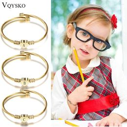 Brazalete VQYSKO Pulseras para niños de color dorado para niñas-A a Z Corazón de acero inoxidable Inicial Joyería para niñas Regalos de cumpleaños de 2 a 10 años