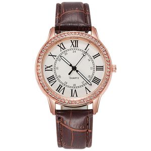 Bracelet montre femme Quartz dames rétro ceinture lumineuse bracelets cloutés de diamants