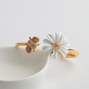 Bangle wit emaille glazuur Daisy Zonnebloem Bee armband