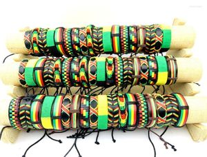 Bangle Groothandel 30/50/100 PCCS Handgemaakte lederen armbanden Rasta Jamaica Fashion Cuff Jewelry Party Gift Mix Rood/Geel/Green9100710