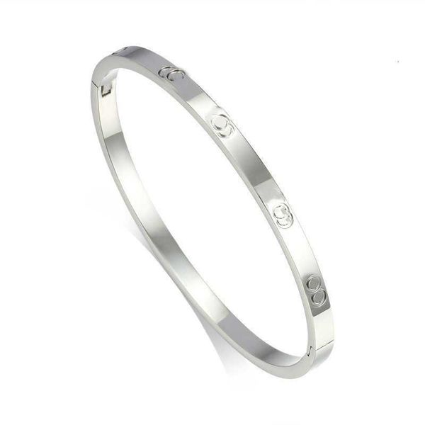 Bracelet Femmes Amoureux Bracelet Argent Or Bracelets Hommes De Luxe Designer Bijoux Titane Acier Couple Simple Mode Diamant Personnalisé 6mm Bracelets De Manchette