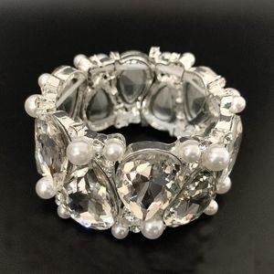 Bracelet Femmes Perle Et Gros Cristal Pour La Fête De Mariage Spectacle De Bal Larme Strass Dame Bracelet Extensible Bijoux AccessoiresBangle209n