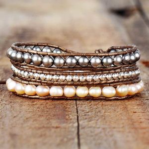 Brazalete Mujer Pulseras envolventes Perla de agua dulce 3 hebras Cuerda de cuero Pulsera tejida Pulsera llamativa Regalos para el día de la madre Joyería 230620