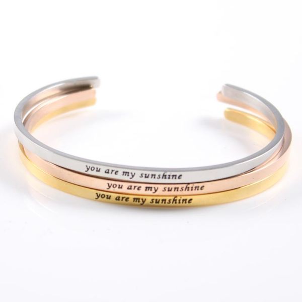 Bracelet You Are My Sunshine Bracelet gravé en acier inoxydable Citation inspirante positive Empreinte de main Mantra Bracelets pour femmes