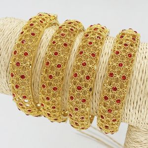 Armbanden 4 stuks Nieuwe Open Maat Rode Steen Armbanden voor Vrouwen Hoog Gepolijst Eenvoudige Gouden Armbanden Bruiloft Dubai Gouden Sieraden Ethiopië