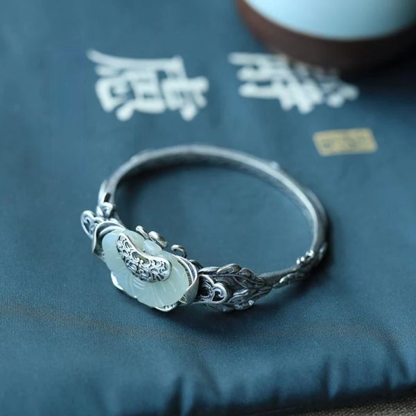 Bangles Designer Original New et Old Handmade Mandmade Butterfly Silver incrusté Ruyi Hetian Jade Open Bracelet Retro Ladies bijoux