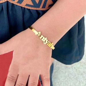 Armbanden Gepersonaliseerde Baby Maatwerk Naamarmband Naamarmband Goud Roestvrij Stalen Armband Maatwerk Kindergeboortesieraden