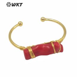 Armbanden wtb568 groothandel speciale dame bangle mooie rode koraal open bangle elegante vrouwen sieraden koraalbangle 58 mm