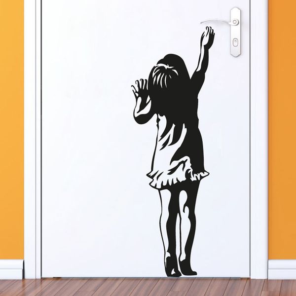 Banksy petite fille porte autocollant décalcomanie fille enfants chambre chambre Street Art Graffiti vinyle décor à la maison