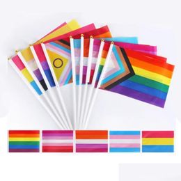 Banner Vlaggen 14x21cm Regenboogvlag met vlaggenpool Gay Lesbian Homoual Biual Panuality Transgender LGBT Pride 1010 Drop Delivery Home Gar Dhagp