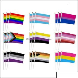 Banner vlaggen Feestelijke feestbenodigdheden Home Garden LGBT Gay Pride Small National Flag 14x21cm Rainbow Hand Auto Geminbow Waving Biseksual Otol5