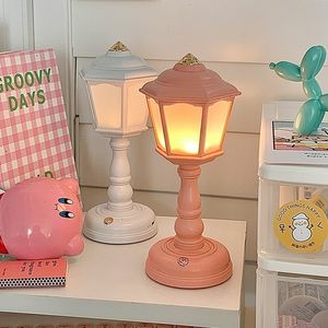 Bannière drapeaux rétro LED lampe de bureau mignon Table veilleuse Mini lampadaire Design veilleuses Kawaii chambre décor bureau accessoires lampe de chevet 230914