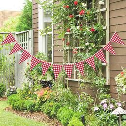 Banners Streamers Confetti Red Witte stof Plaid Geroolde Triangle Flag Pennant Garland Bruiloft Verjaardag Picnic Party Bunting Decoratie D240528