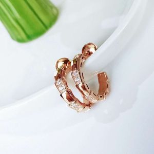 Baojia High Edition Bot Dik Geplaatste Rose Gold ingelegde halfvolle diamantslangvormige en oorbellen voor vrouwen