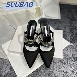 Baotou Slippers for Women Livraison gratuite avec boîte à chaussures Nouveau style d'été