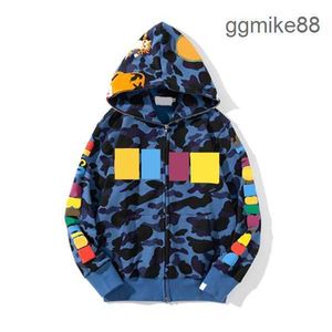 Bapes Suprem Sweat à capuche Camouflage Design Rouge Jaune Bleu Épissage Polaire Pull À Glissière Amoureux Designer Mode Veste À Capuche Streetwear Bape Sweats À Capuche Pour Hommes V32A