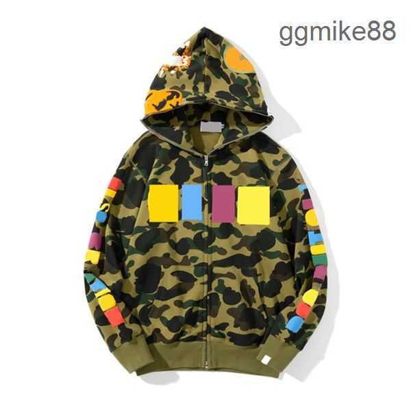 Bapes Suprem Sweat à capuche Camouflage Design Rouge Jaune Bleu Épissage Polaire Pull À Glissière Amoureux Designer Mode Veste À Capuche Streetwear Bape Sweats À Capuche Pour Hommes GBVW