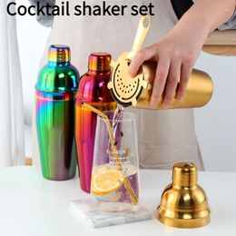 Ensemble de Cocktail Shaker en acier inoxydable de produits de barre avec tasse à mesurer et outil de fantaisie de main de bombe de filtre à glace