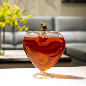 Bargereedschap Prachtige mode 1000 ml hartvormige wijnfles verzegelde whisky wodka sake shochu karaf decoratie heupfles geschenkkan 240322