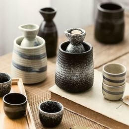 Bar Herramientas Juego de vino de sake de cerámica japonesa botella de arroz doméstica dispensador de vidrio blanco s vasos 230814