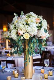 Bar bruiloft decoraties hoog middelpunt Hydrangea Flower Vaas Kandelaar Vintage Home Decor Candlestick Gold Vase Floral Desk Decoratie