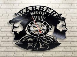 Barber Shop Mur Clock Modern Barbershop Decoration Record Mur Horloge suspendue Coiffeur de coiffeur Regarder pour le salon de coiffure Y2001102060947