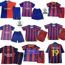 Barcelone Retro MESSIS XAVI A.INIESTA Soccer Jerseys 05 06 08 09 10 11 12 13 14 15 chemise vintage RONALDINHO RIVALDO HENRY XAVI SUAREZ RONALDO football Kits enfants