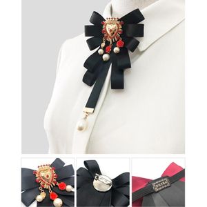 Alfileres, broches Barroco Bowknot Bow Tie Cravat Bowtie Ribbon Ties Broche Pins Mujeres Accesorios de joyería de moda