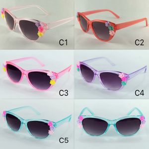 Baroque Cat Eye Kids Lunettes de soleil avec des enfants de fleurs verres de soleil fille jolies lunettes de nuée UV400 5 couleurs en gros 230k